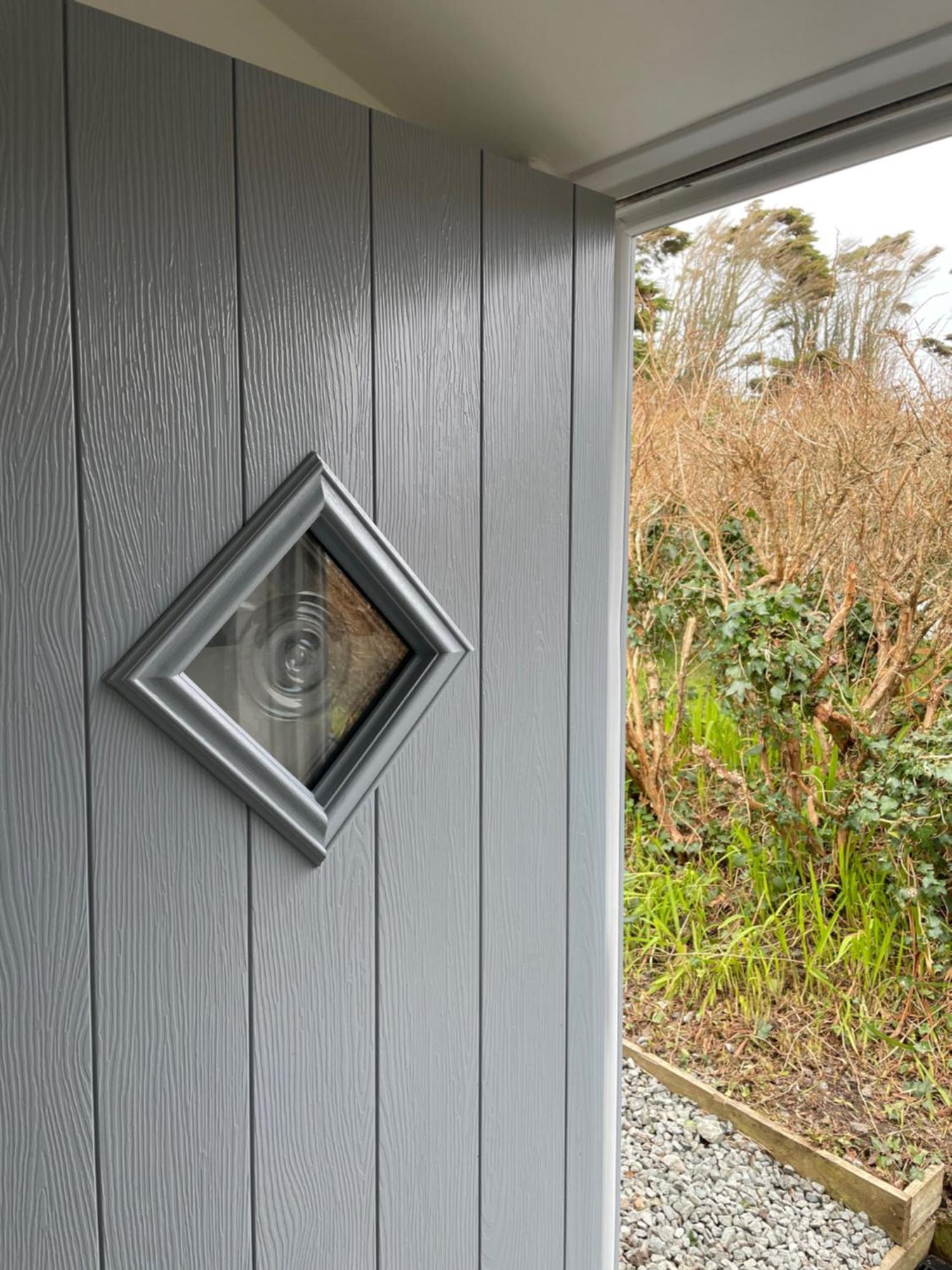 The Little Garden Hideaway With Stunning Sea Views And Garden Bed & Breakfast Holyhead Bagian luar foto